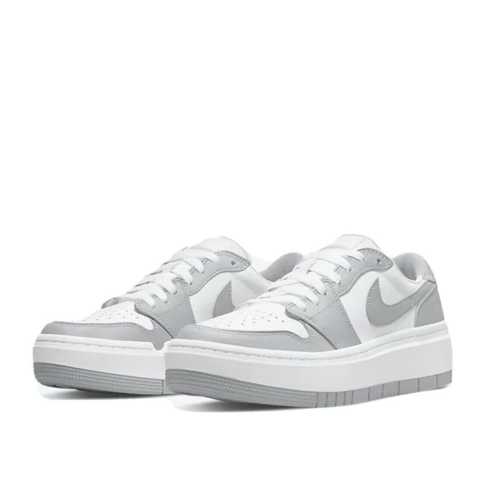 Nike Women's Air Jordans Elevate Low Size 10